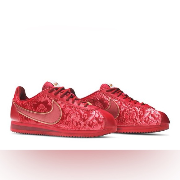 COPY - Nike Cortez Velvet Red - Picture 1 of 4